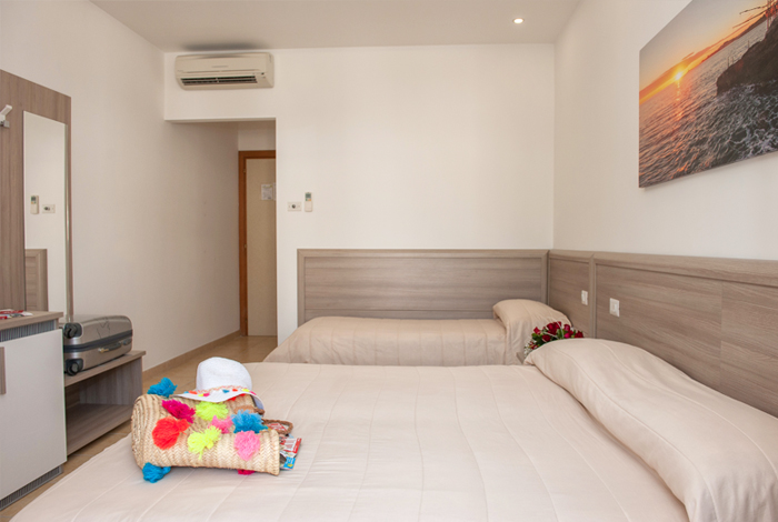 Camere-triple-a-vieste-albergo-a-tre-stelle-sul-gargano-albergo-san-girogio